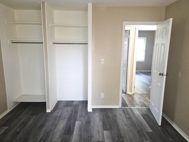 Building Photo - 7926 E 35th St