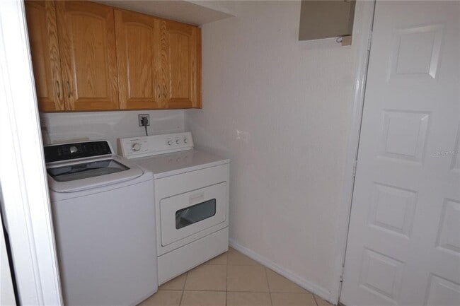 Building Photo - 617 Segovia Ct NE
