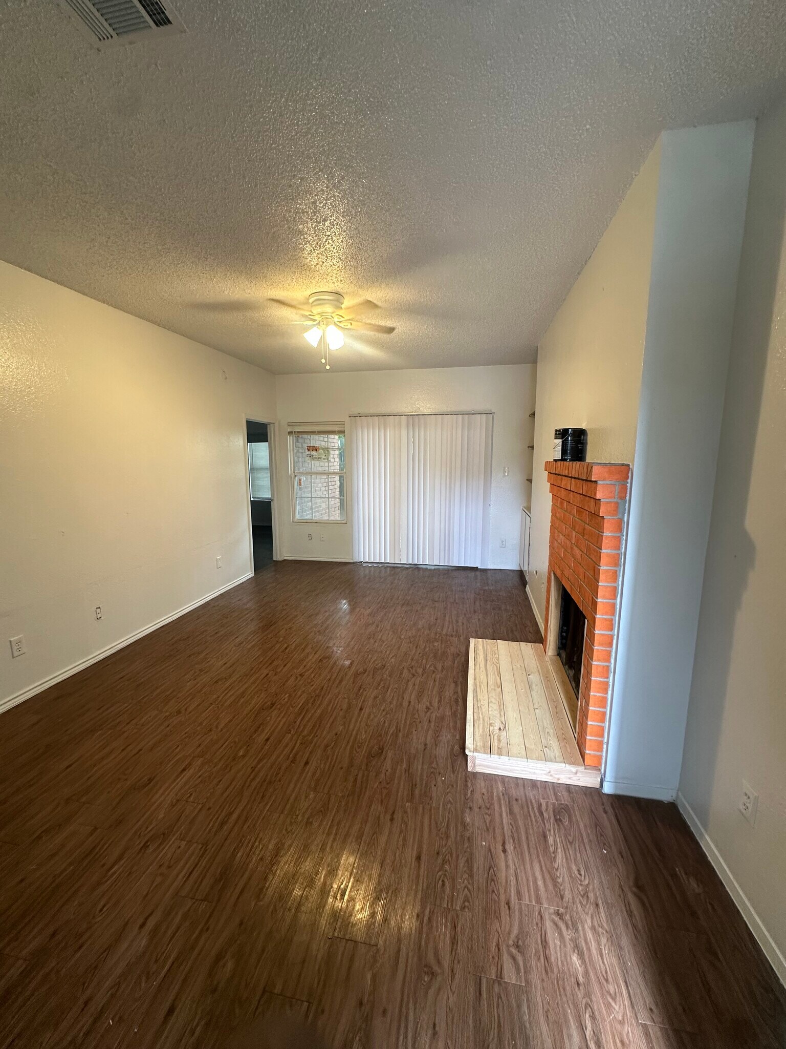 Building Photo - 9504 Kempler Dr