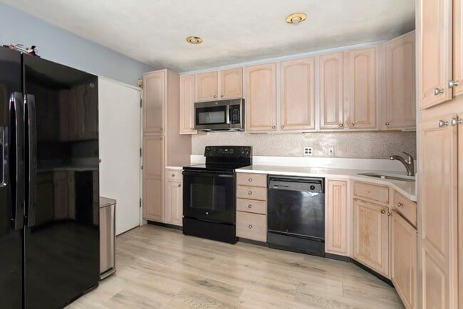 Building Photo - 222 Winthrop Shore Dr