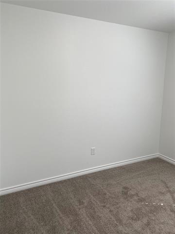 Building Photo - 521 E Sears St