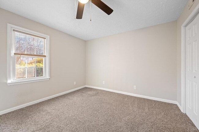 Building Photo - 117 Settlement Dr