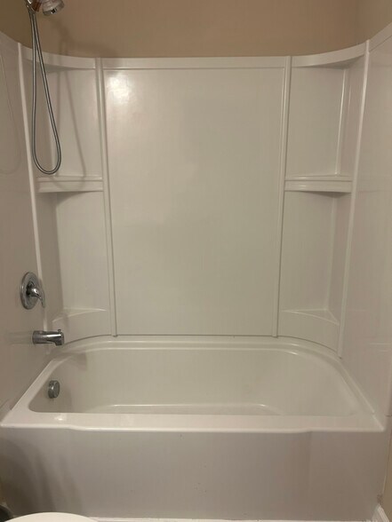 Building Photo - 192 Mountain Ash Ln