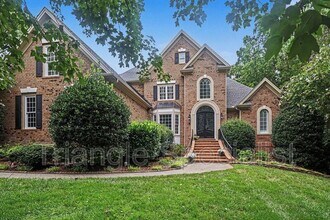 Building Photo - 6121 Carlyle Dr