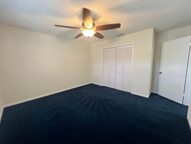 Building Photo - 3583 Raintree Cir