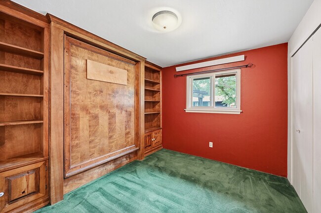 Building Photo - 17206 W 15th Pl