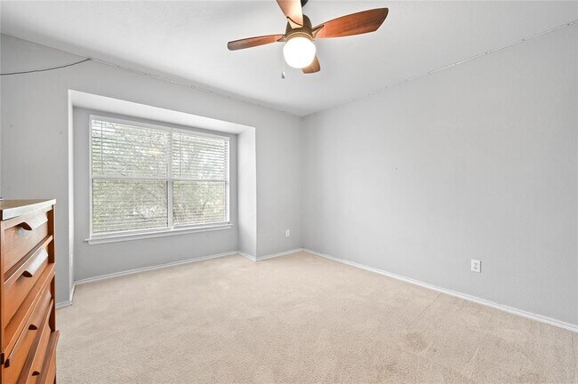 Building Photo - 8508 Kansas River Dr