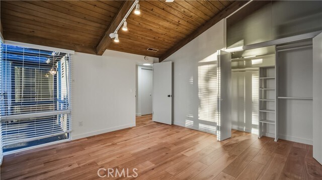 Building Photo - 2101 Glenneyre St