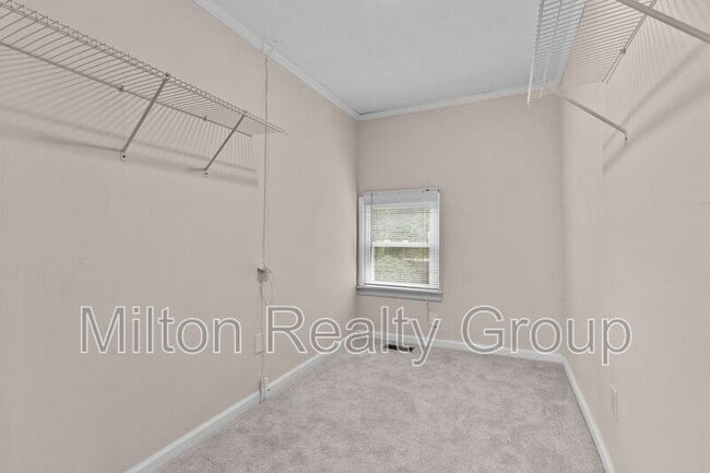 Building Photo - 6203 Vigilante Ct