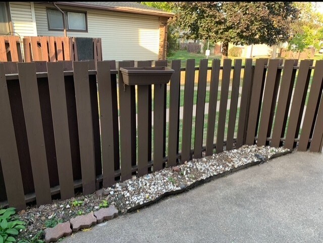 Building Photo - 6412 83rd Ct N