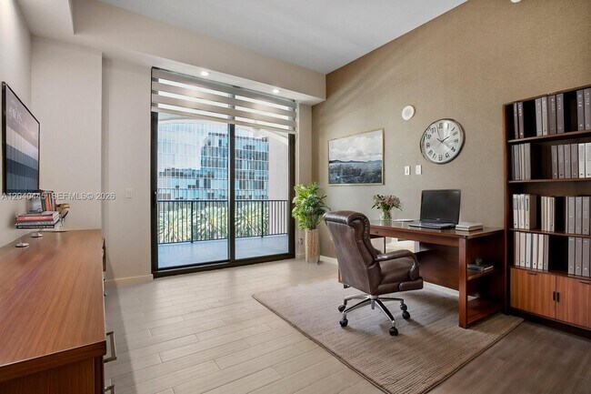 Building Photo - 275 Giralda Ave