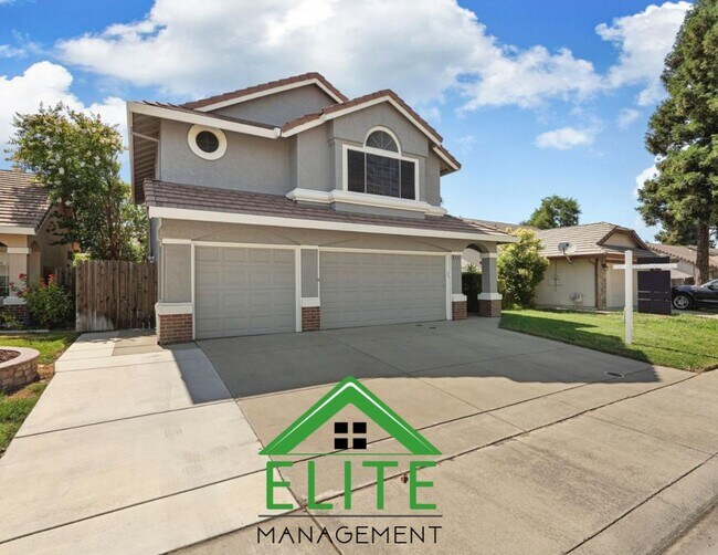 Building Photo - Spacious 4-Bedroom, 3-Bath Home in Desirab...