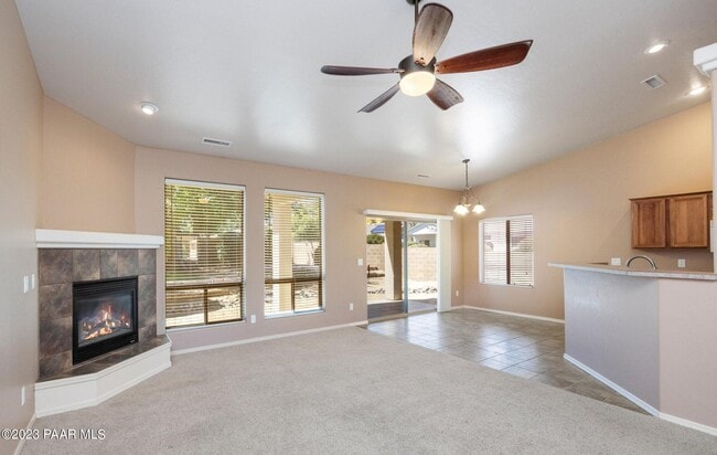 Building Photo - 5638 N Ardmore Ave