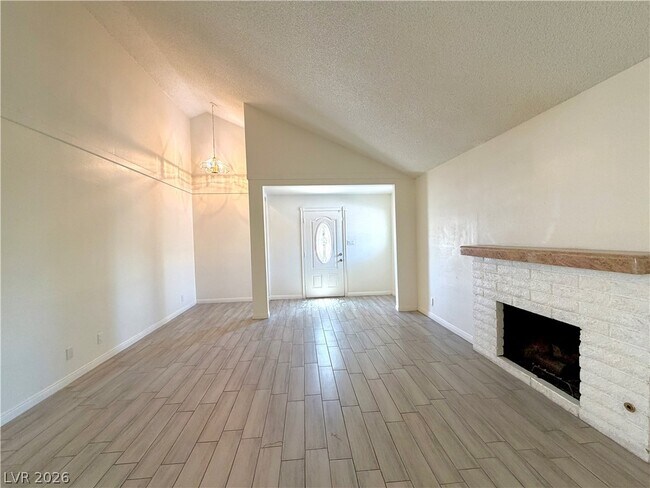 Building Photo - 6200 Cedarwood Ave