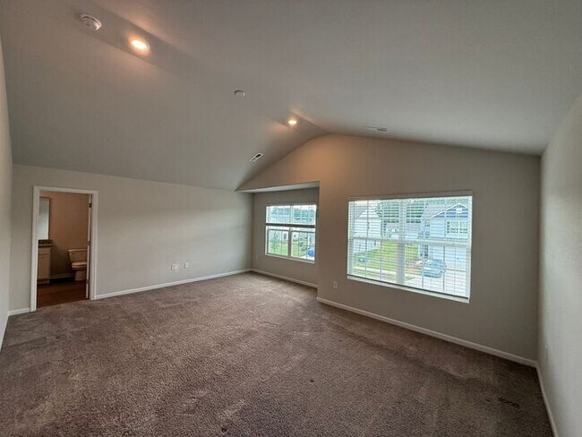 Building Photo - T.R. Lawing Realty Property