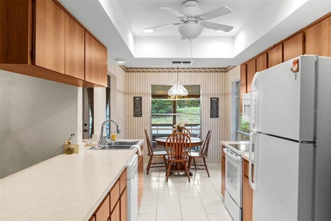 Building Photo - 1218 Gillespie Dr N