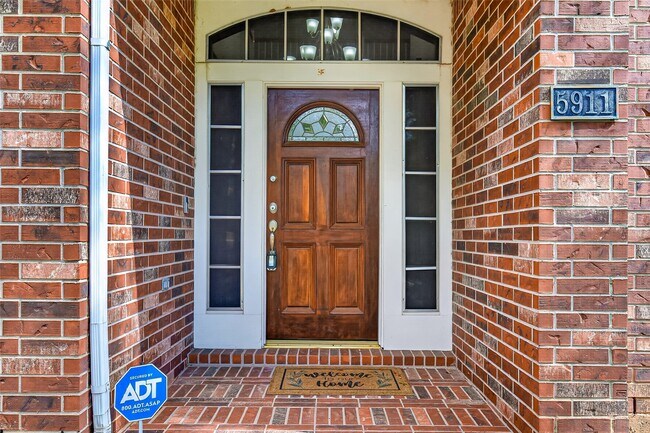 Building Photo - 5911 Indian Hills Ln