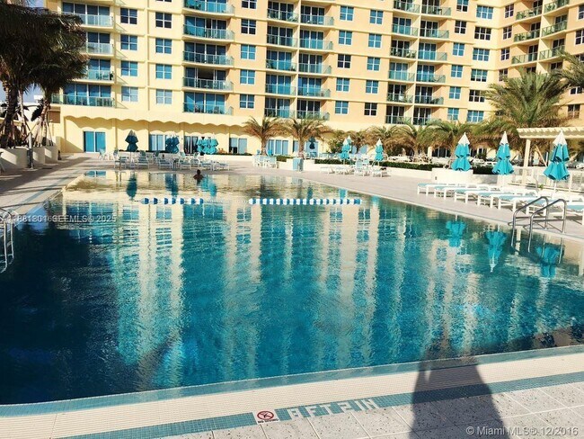 Building Photo - 2501 S Ocean Dr