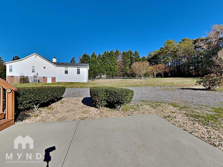 Building Photo - 4021 Rockside Hills Dr