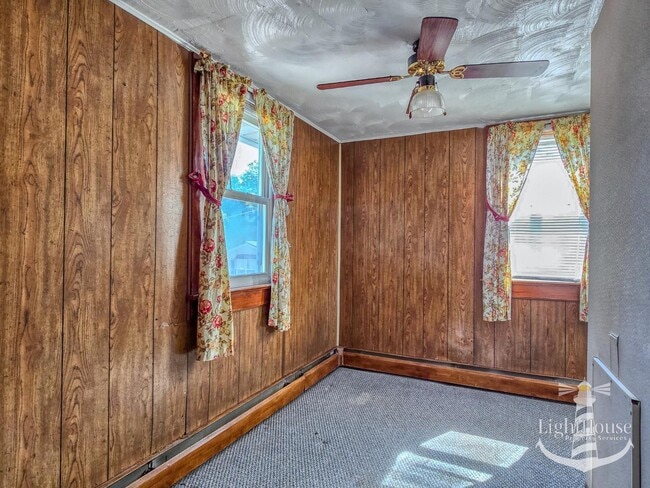 Building Photo - 224 Pickwick St