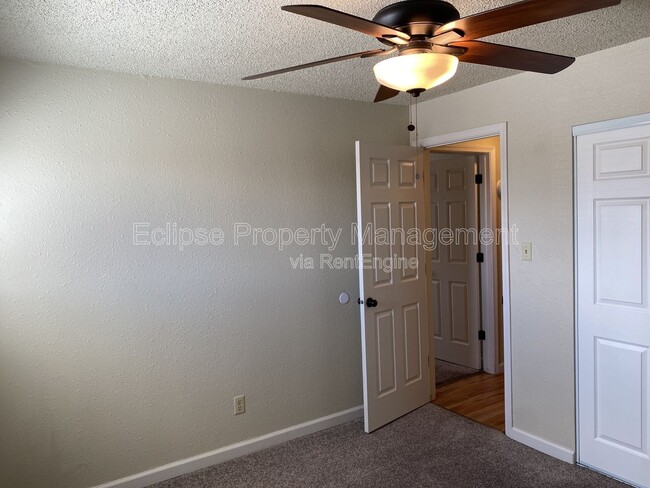 Building Photo - 522 Bell Ct