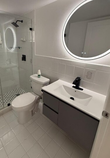 Building Photo - 3262 W 70th St