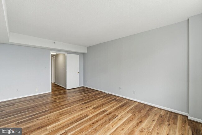 Building Photo - 3713 S George Mason Dr