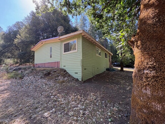 Building Photo - 5631 Canyon Creek Rd
