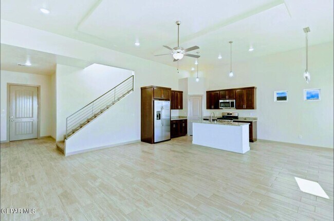 Building Photo - 14740 John McNeely Ave