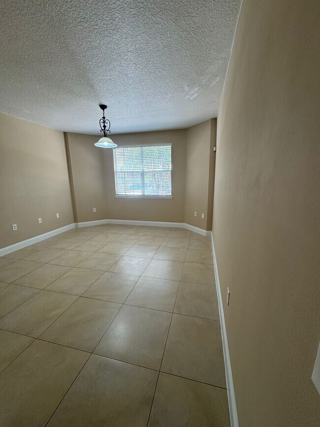 Primary Photo - 10831 Windsor Walk Dr
