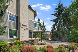 Building Photo - 2 Bed 3 Bath Condo at Galleria in the Hear...
