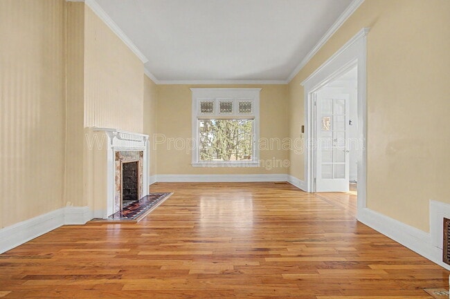 Building Photo - 2214 E 13th Ave