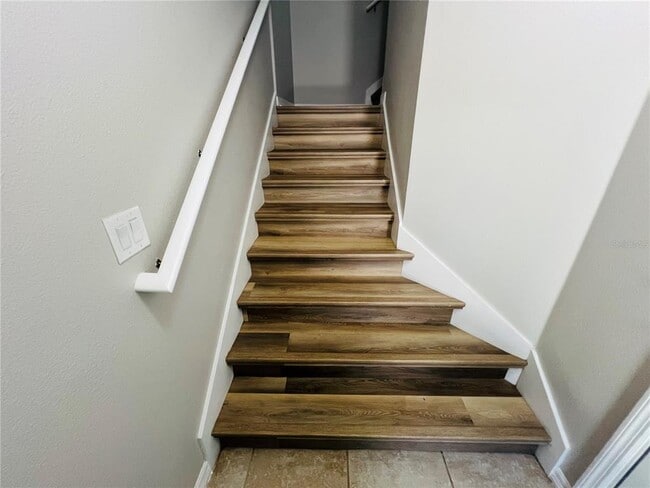 Building Photo - 6562 S Goldenrod Rd