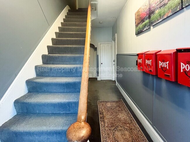 Building Photo - 11 Beacon St