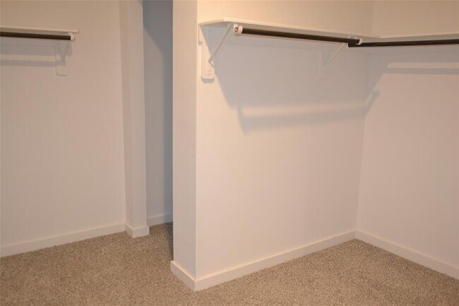 Building Photo - 1607 Portorosso Dr