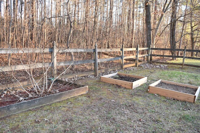 Building Photo - 6832 Brancusi Ct