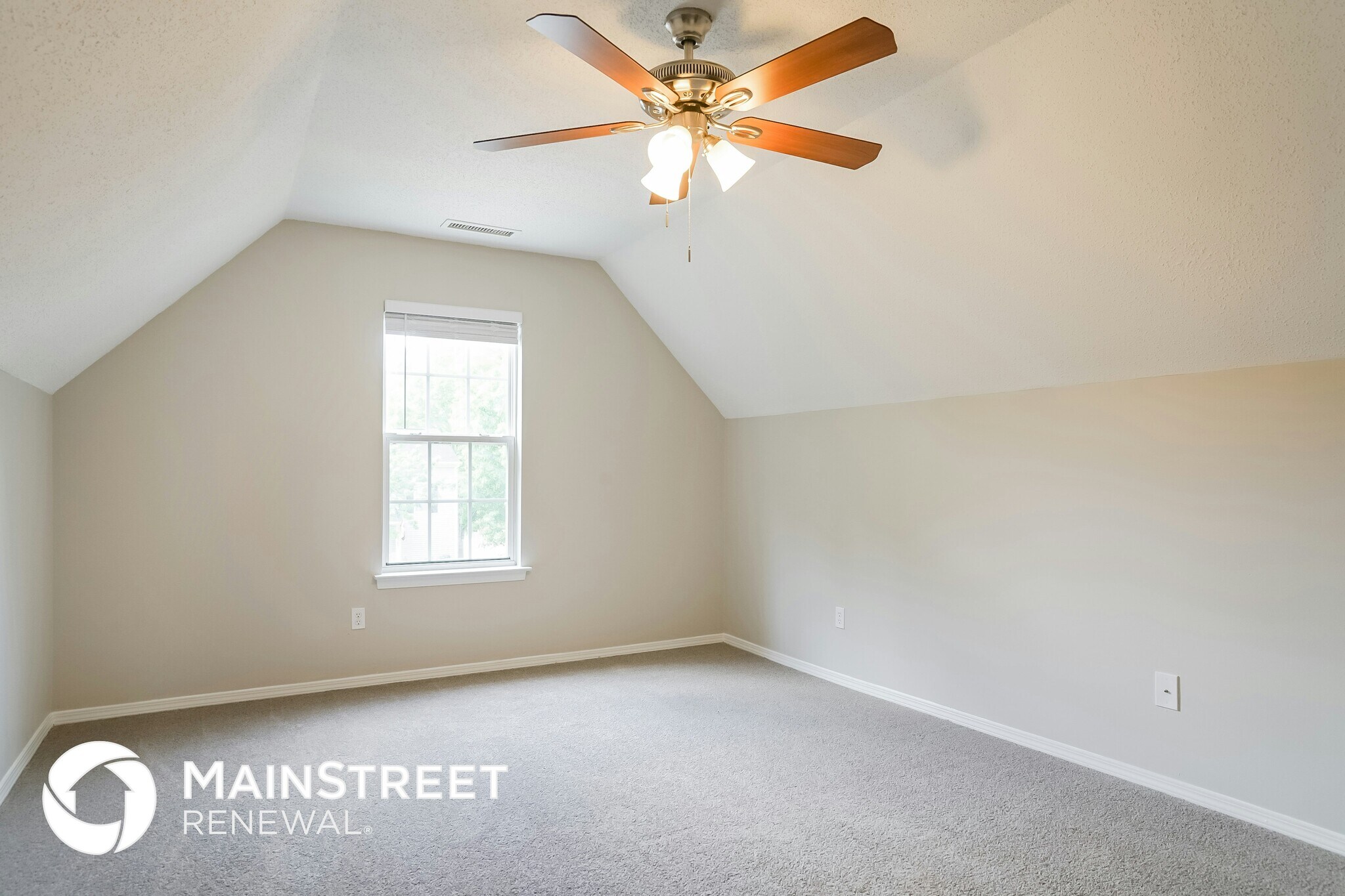 Building Photo - 5368 Thunderidge Drive