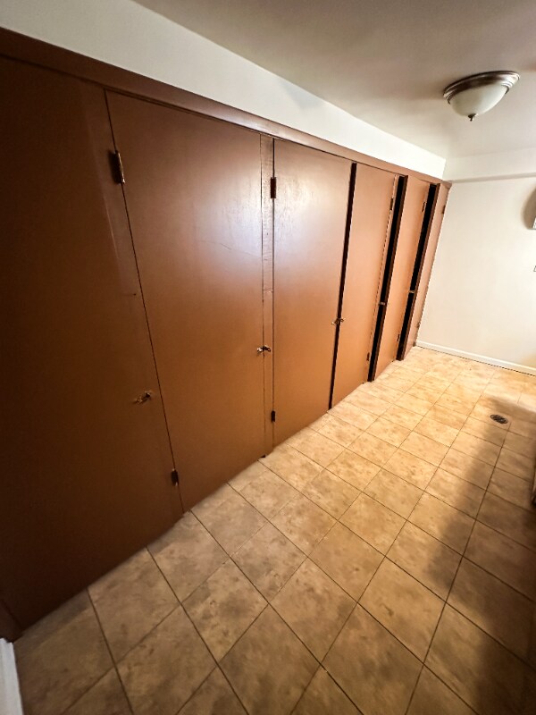 Building Photo - 7344 W Belmont Ave