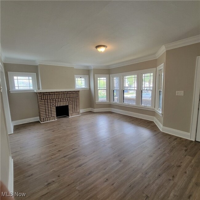 Building Photo - 2020 Elbur Ave