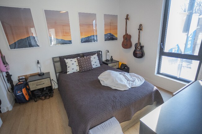 Building Photo - 4806 N Magnolia Ave