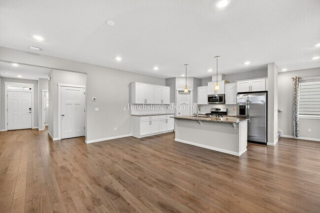 Building Photo - 11333 SE Courteous Ct