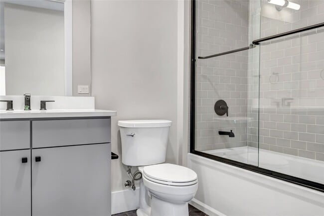 Building Photo - 16460 Wildhorse Lk Blvd