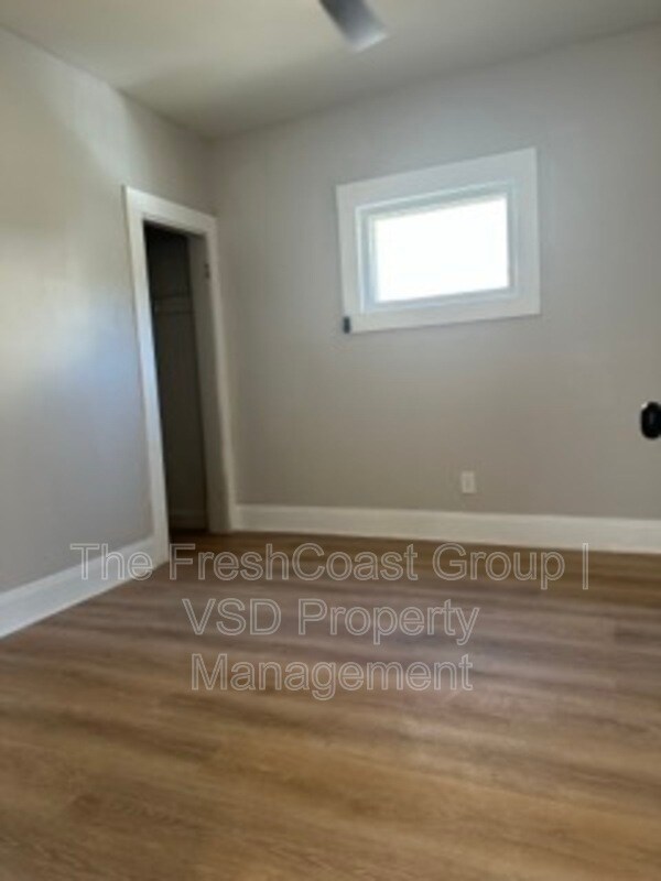 Building Photo - 789 Wayside Rd