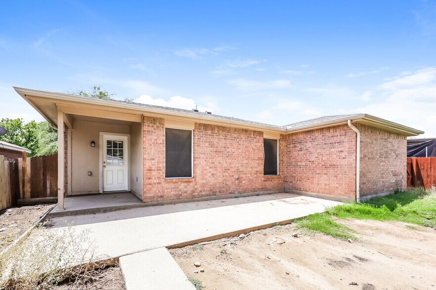 Building Photo - 10224 Dawson Trail