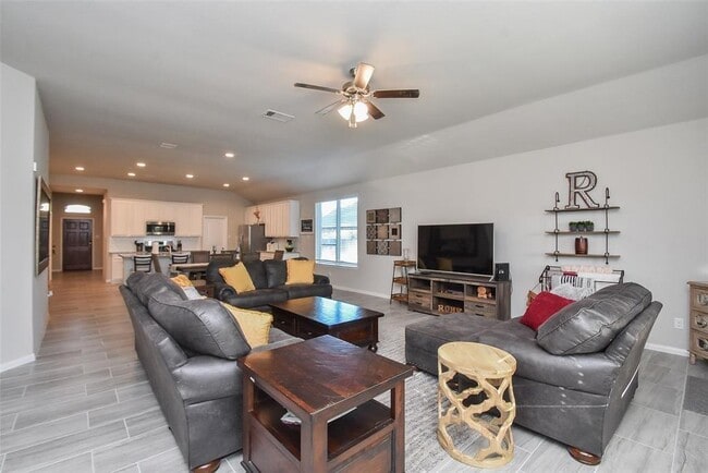 Building Photo - 18119 Humber River Ln