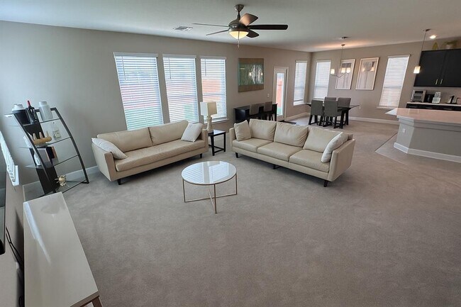 Building Photo - 4600 Colmar Dr
