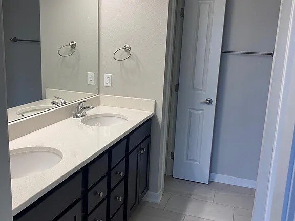 Building Photo - 5440 154th Ct