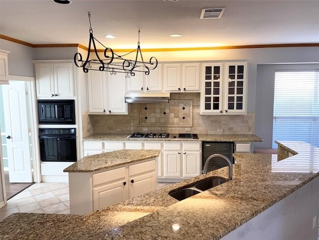 Building Photo - 4605 Hinton Dr
