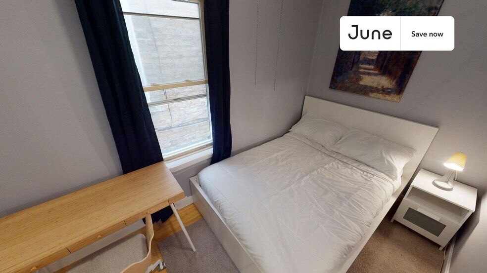 Building Photo - 2611 W Armitage Ave