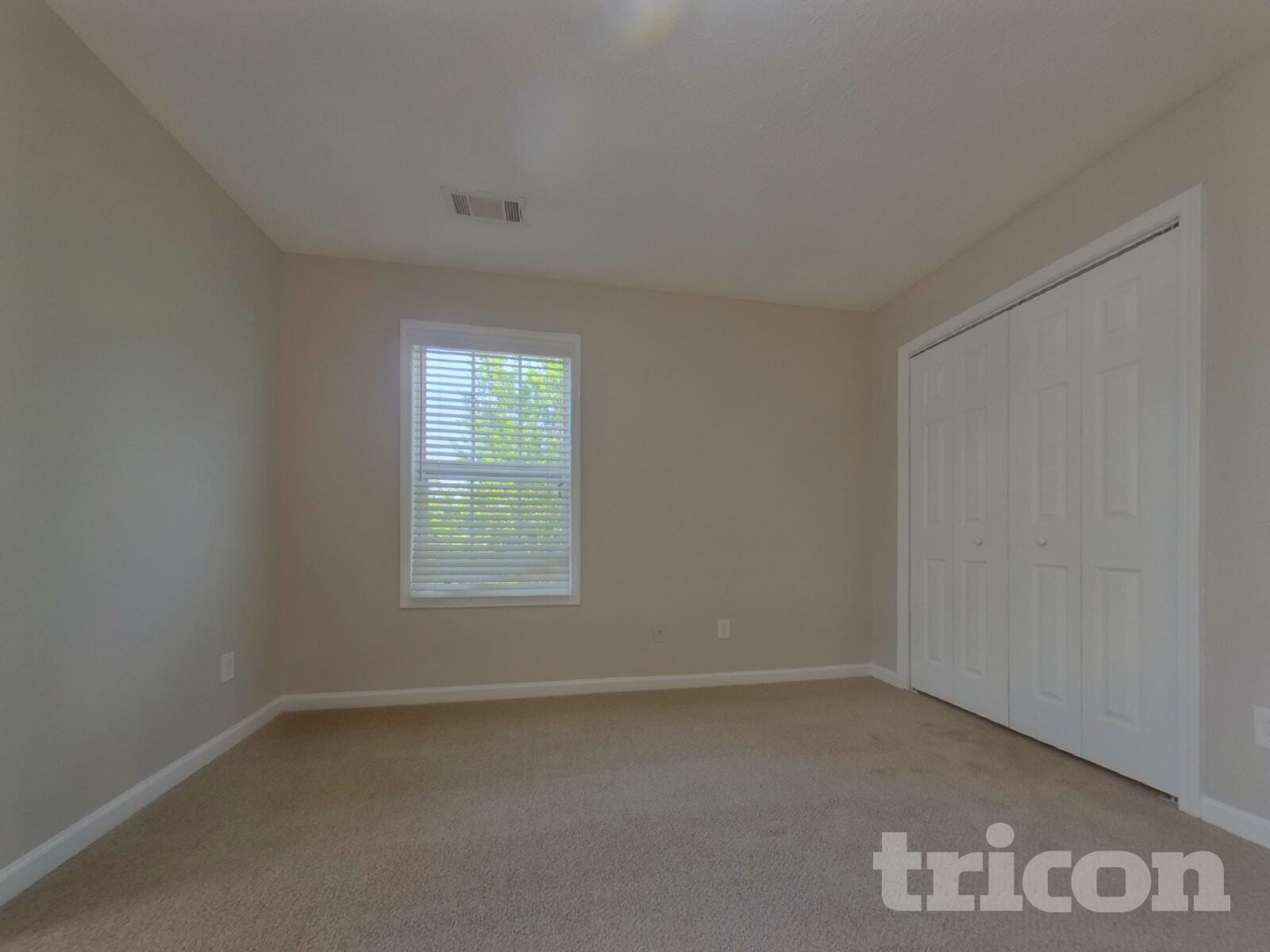 Building Photo - 2054 Laird Rd